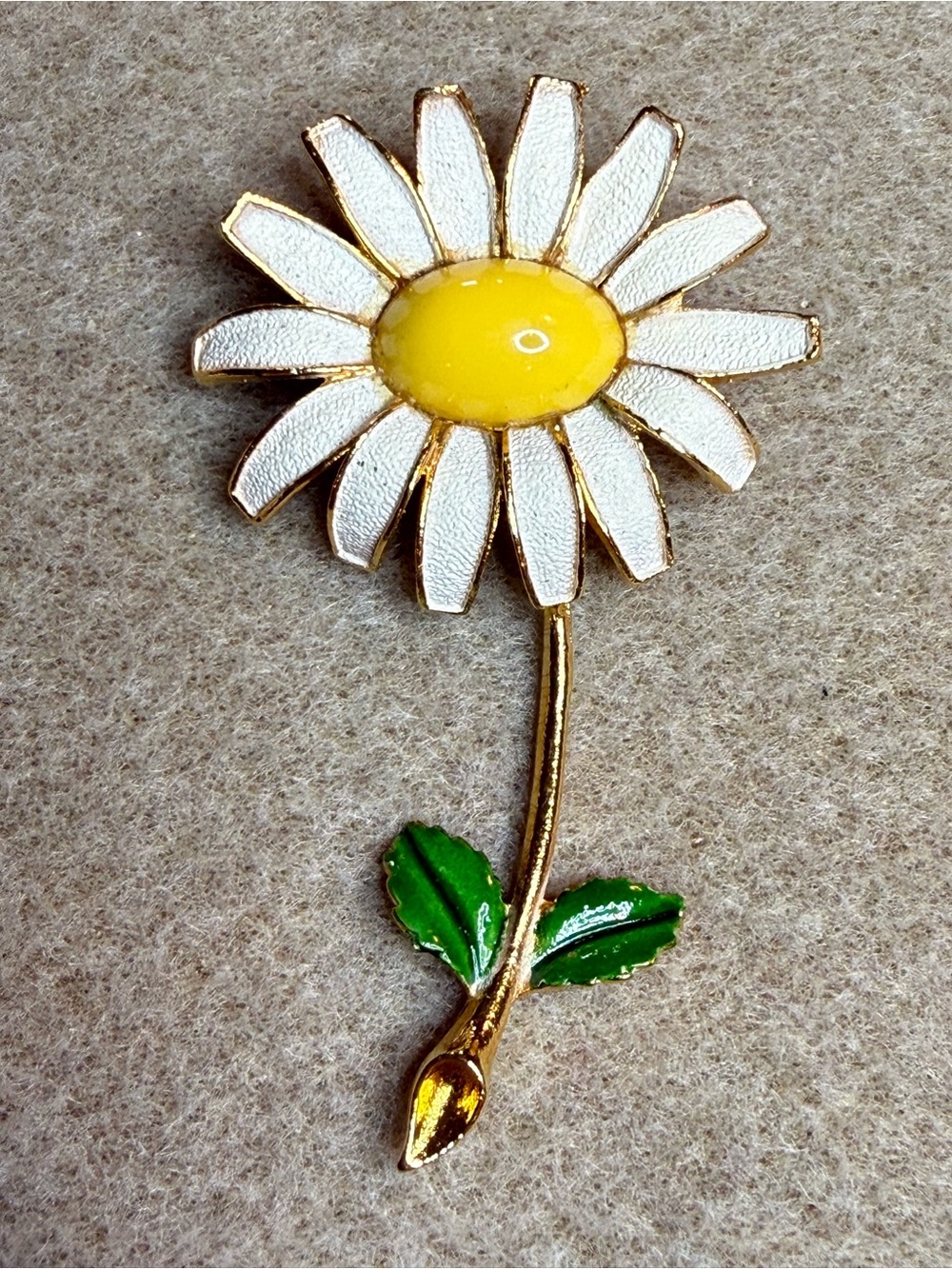 Vintage 1960’s Weiss Enamel Daisy Brooch